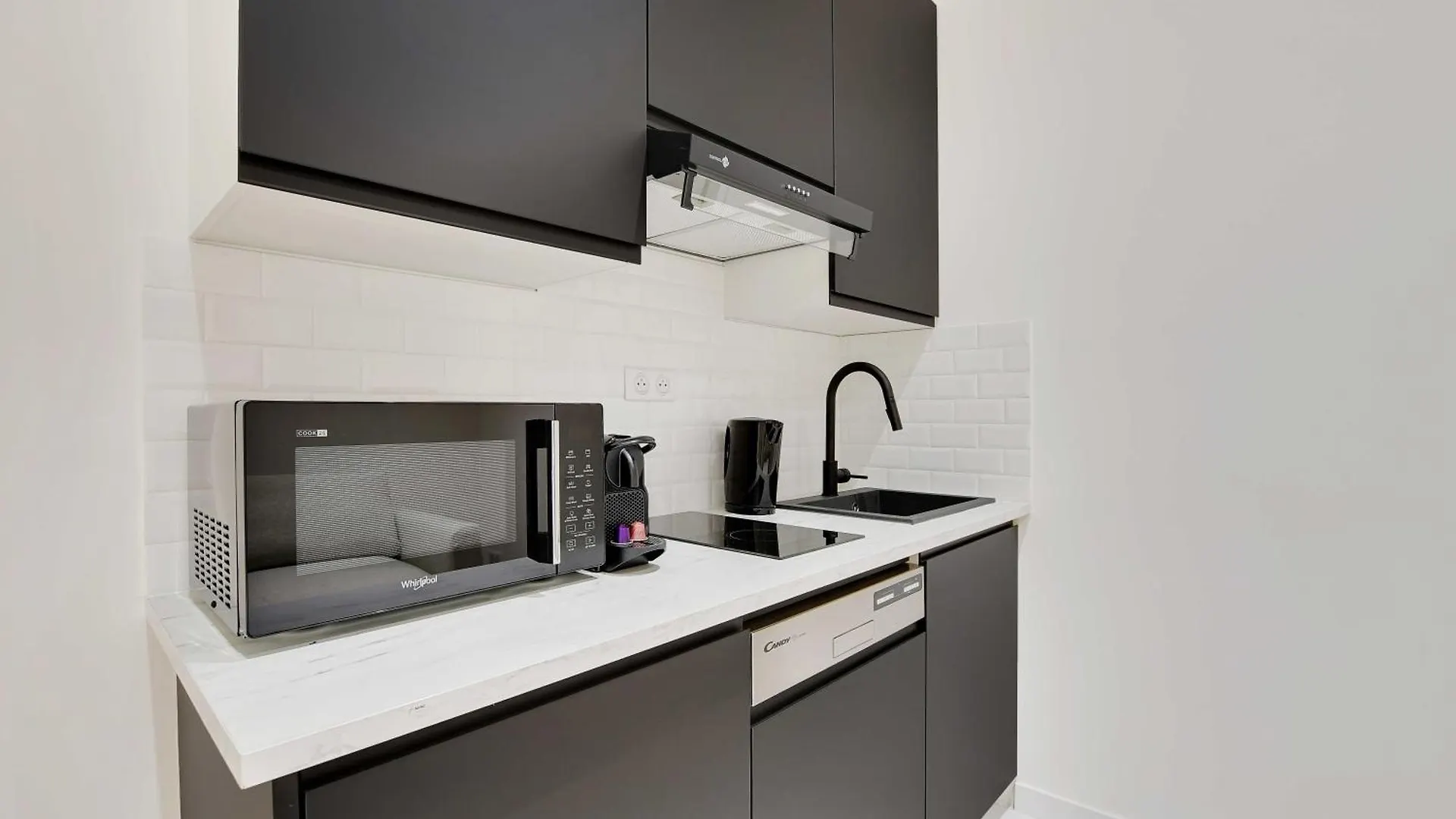Cosy Modern Flat - 1Br- 4P- Oberkampf Apartment Paris France