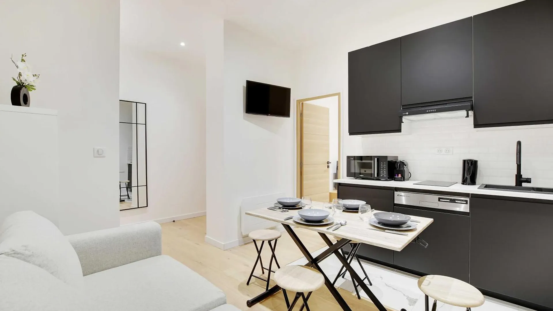 Cosy Modern Flat - 1Br- 4P- Oberkampf Apartment Paris France